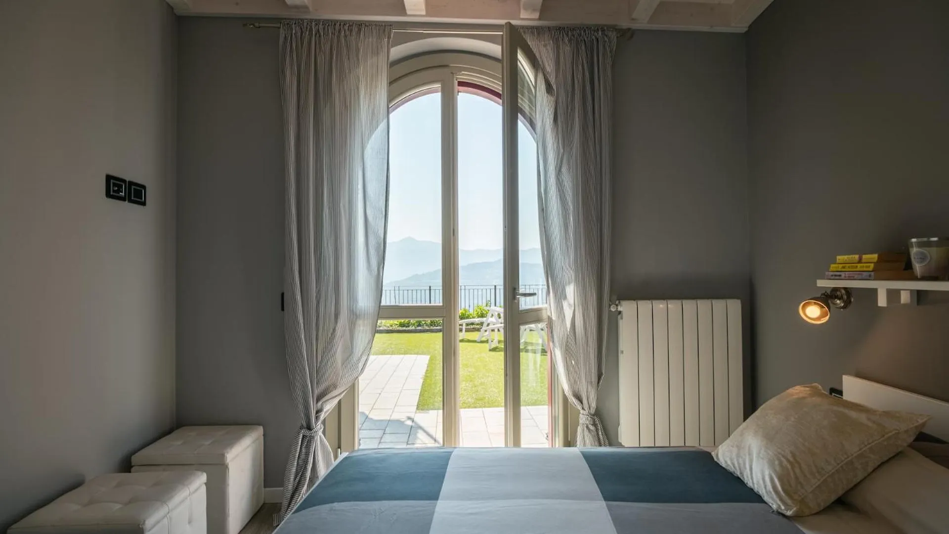 Panorama Apartment Parzanica 0*,  Italy