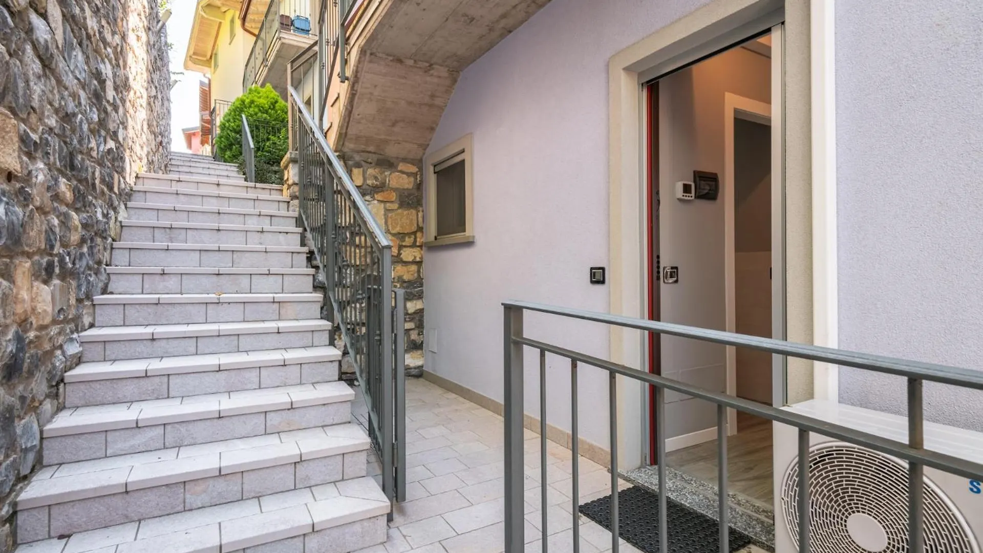 Panorama Apartment Parzanica 0*,  Italy