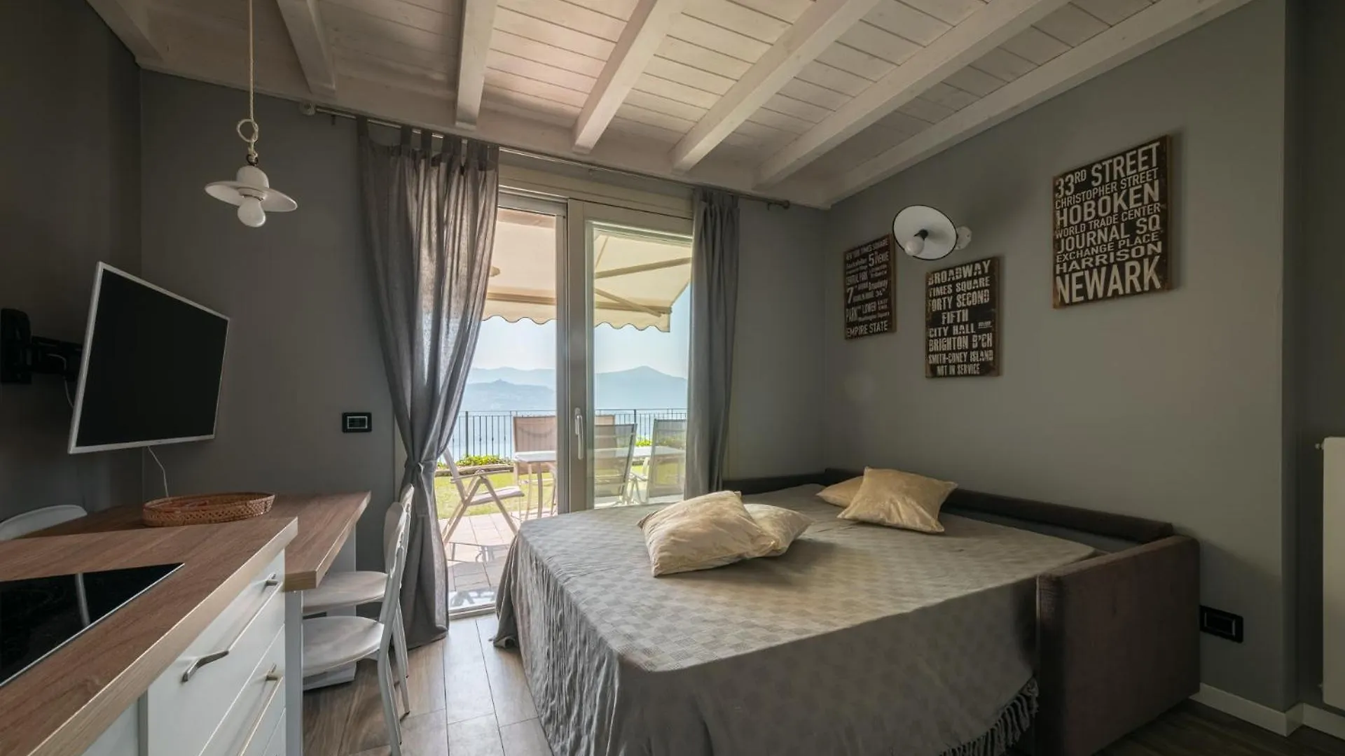 Panorama Apartment Parzanica Italy
